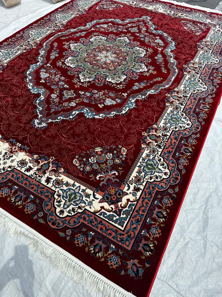 RED Persian Design Isfahan Carpet With Big Flower #3027