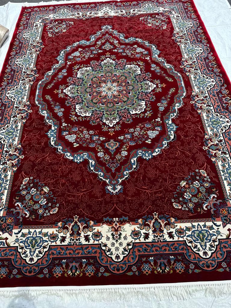 RED Persian Design Isfahan Carpet With Big Flower #3027