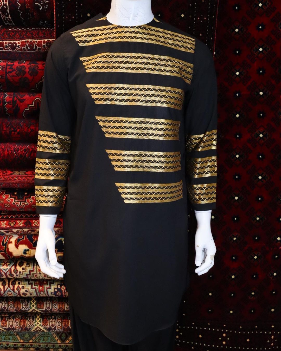 Afghani Perahan o Tunban, Best Material Used - With Gul Duzy Lines
