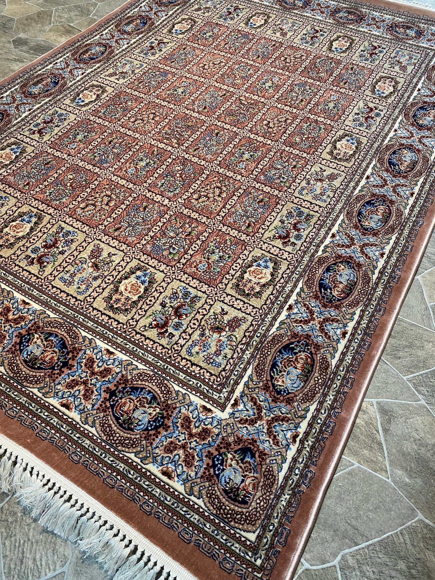 Light Pink Isfahan Persian Design High Quality Machine Made Carpet #3022