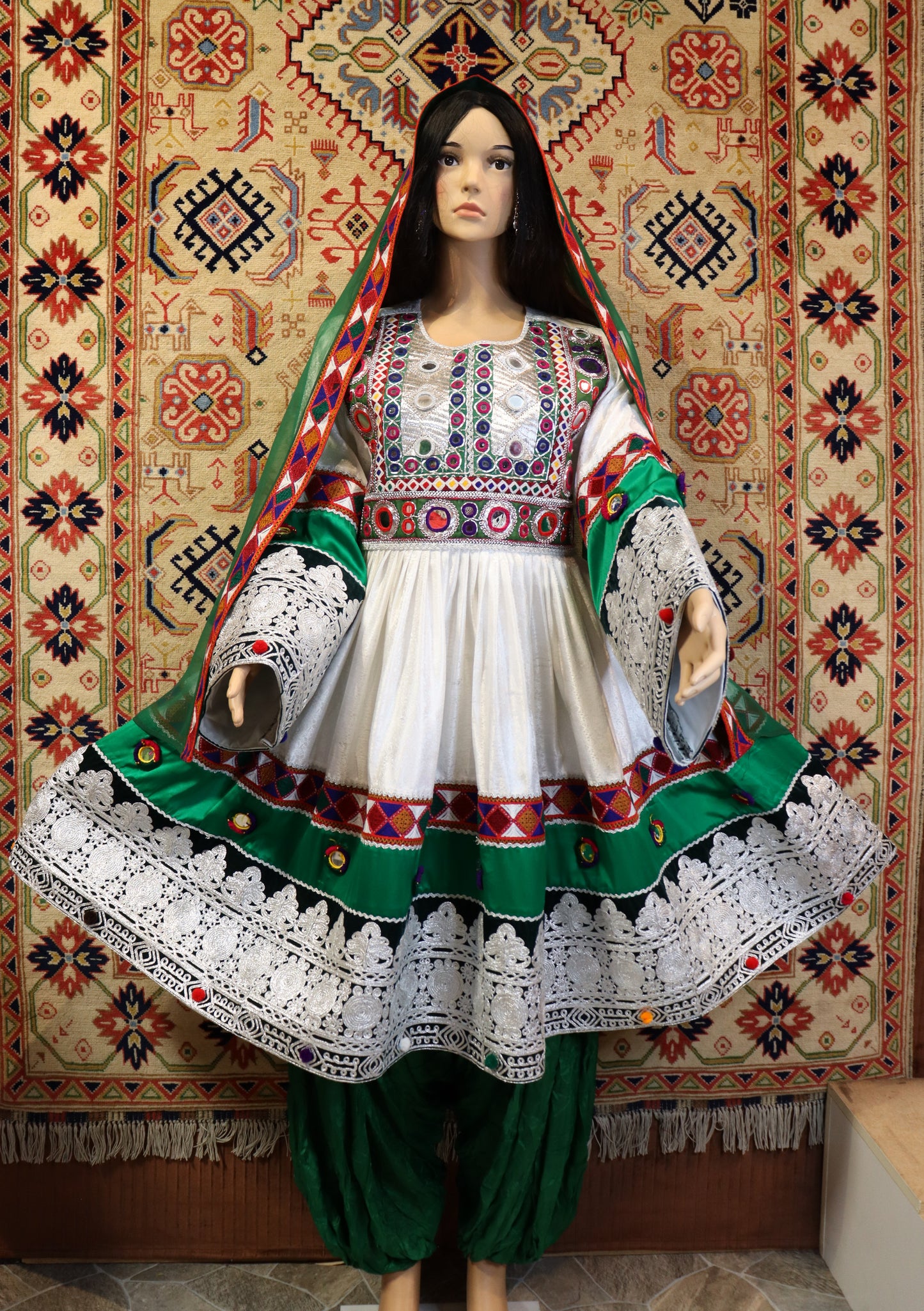 White Gand E Afghani Women Afghan Traditional Clothes #2027