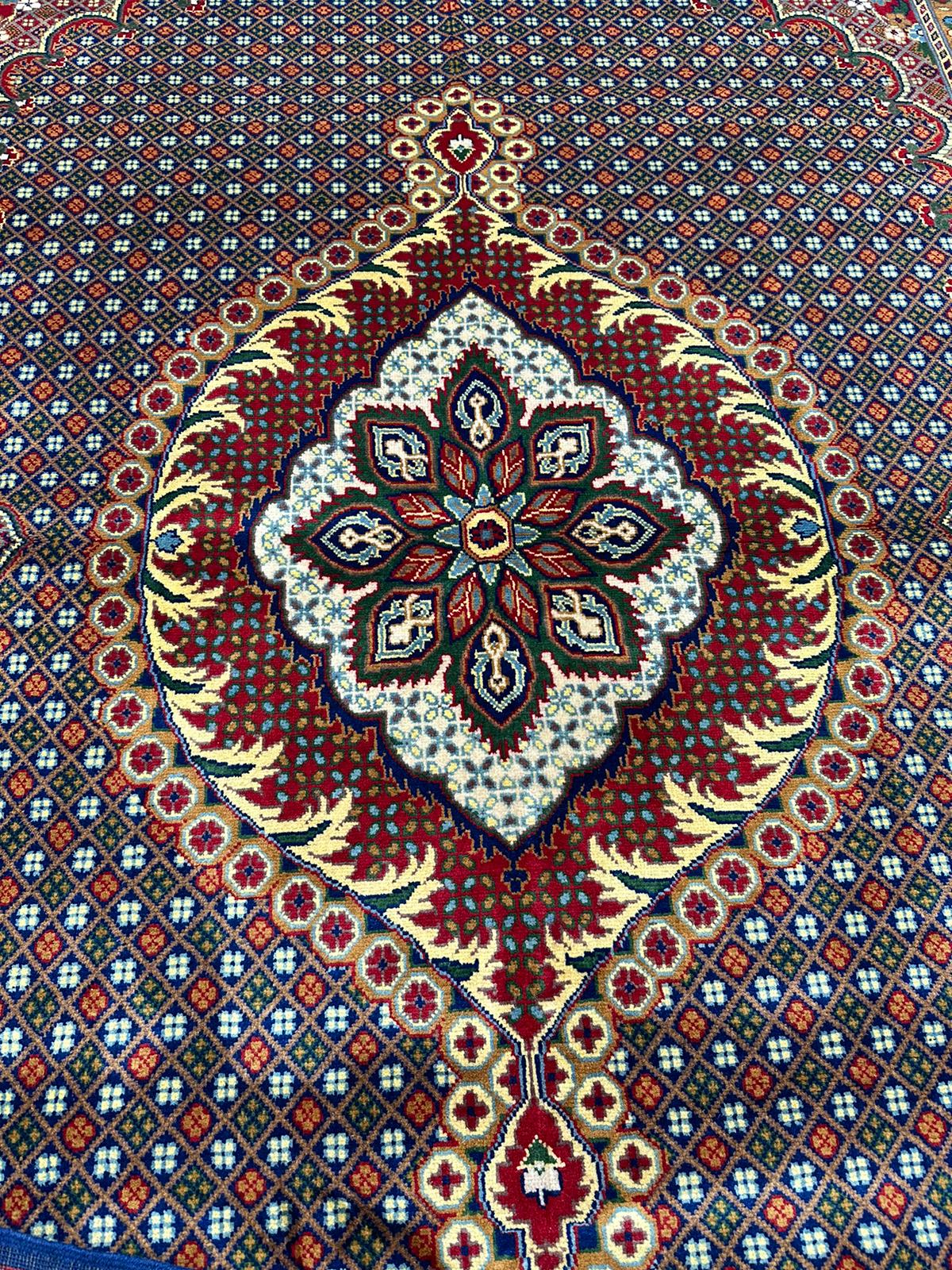 10'6.5'' x 6'7.5'' Fine Afghan Handmade Wool Rug