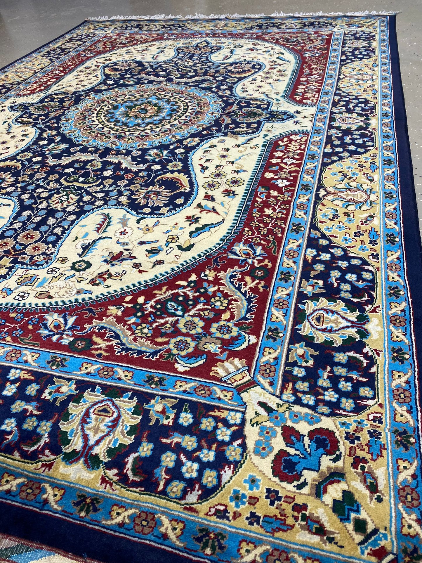 9'10.5'' x 6'7'' Fine Afghan Handmade Wool Rug