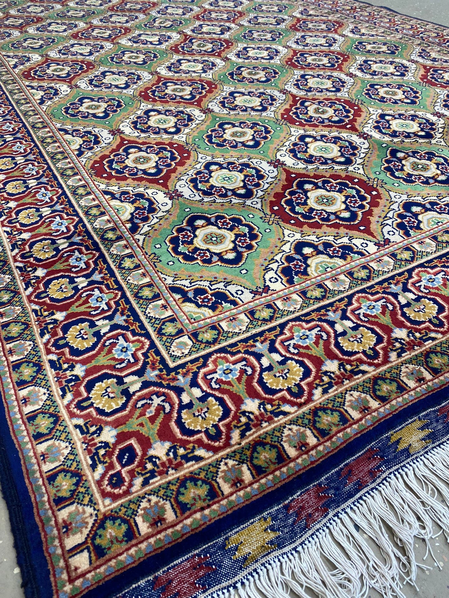 10'6.5'' x 6'5'' Fine Afghan Handmade Wool Rug