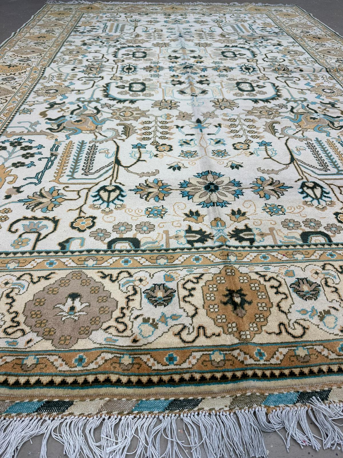 10' x 6' 8'' Fine Afghan Handmade Wool Rug